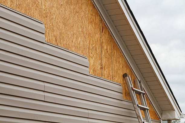 Professional Wood Siding technician working in LaGrange, OH